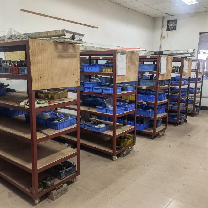 CPU Spring Loaded Set Screw , C1008 Stainless Steel Threaded Studs JIS